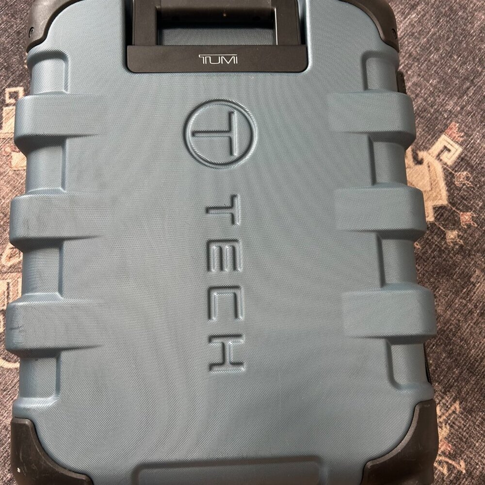 TUMI T-Tech Carry-On Hard Case Luggage Blue 4 Wheels Spinner 21" - Picture 2 of 7